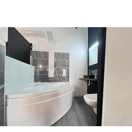 Charmant Studio Baignoire Narbona Zewnętrze zdjęcie